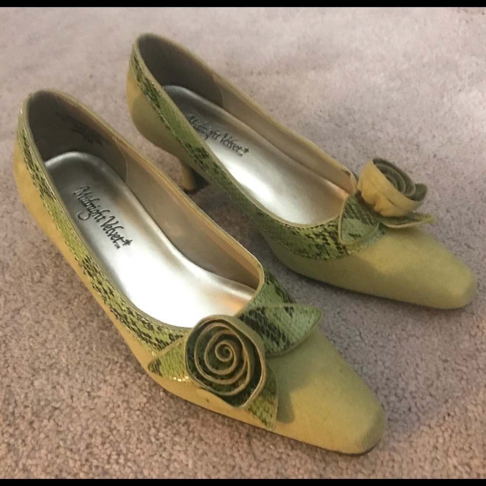 Woman Shoes Midnight Velvet